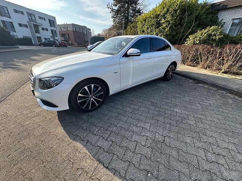 Gebraucht Mercedes E350 Exclusive 286 PS (210 kW) 2017 Weiß Limousine
