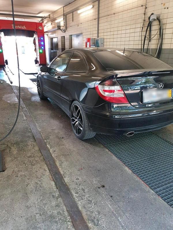 Gebraucht Mercedes C320 214 PS (157 kW) 2004 Schwarz Coupé