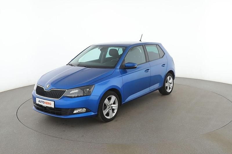 Blau Gebraucht 2015 Skoda Fabia Style Limousine | 8.940 € (Guter Preis) - Bild 1/3