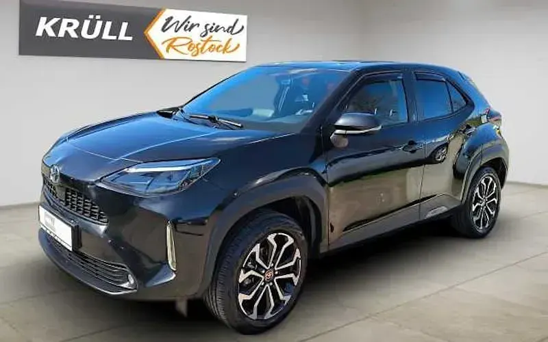 Gebraucht Toyota Yaris Cross 130 PS (95 kW) 2023 Schwarz SUV