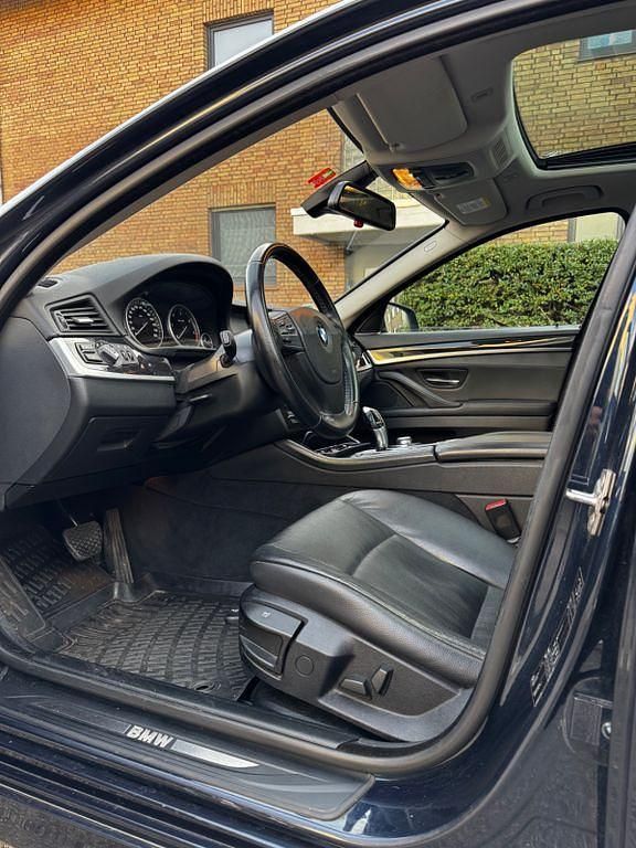 Gebraucht BMW 520 163 PS (119 kW) 2011 Blau Kombi
