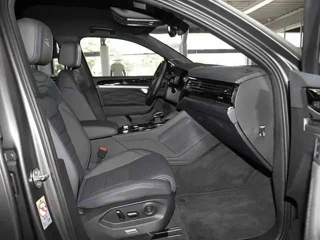 Gebraucht VW Touareg R 462 PS (339 kW) 2025 Blau SUV