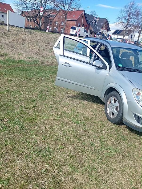 Gebraucht Opel Astra 2007 Silber Kombi