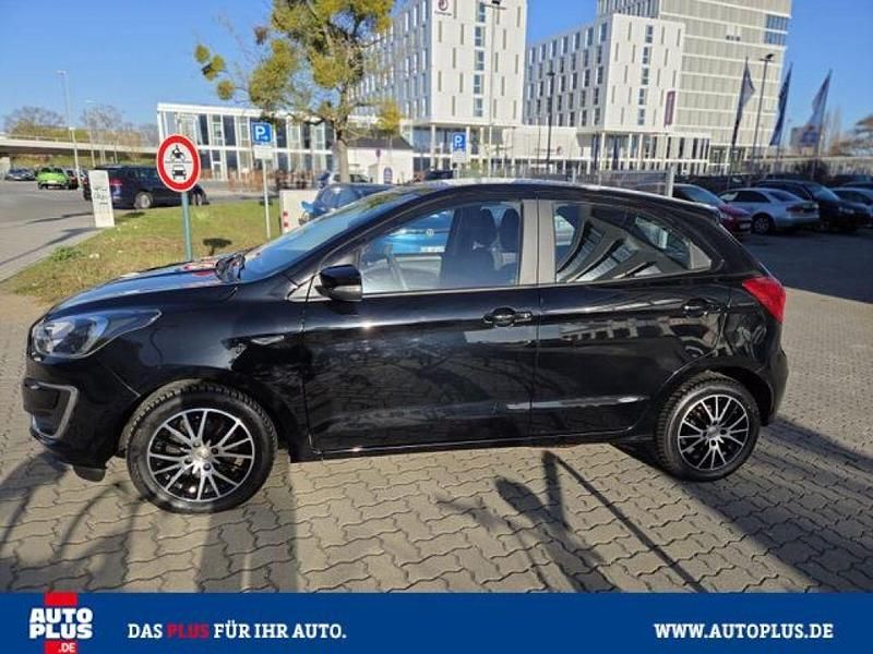 Gebraucht Ford Ka S 71 PS (52 kW) 2019 Shadow black (mica) Limousine