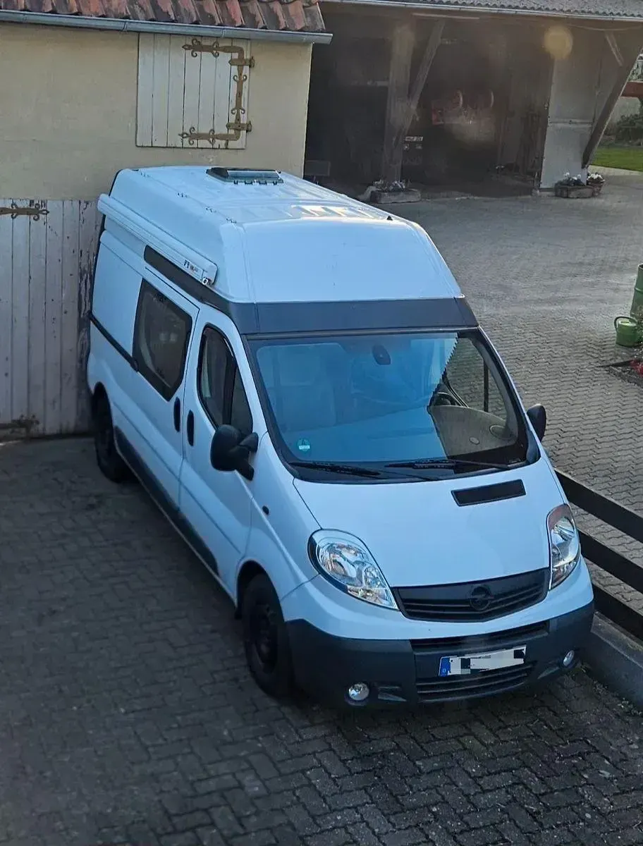 Gebraucht Opel Vivaro 145 PS (106 kW) 2006 Weiß Van / Kleinbus