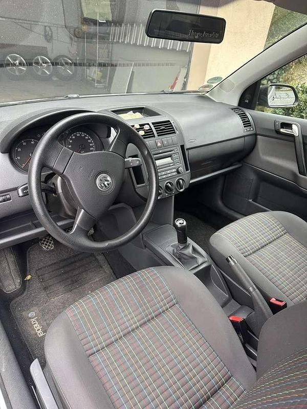 Gebraucht VW Polo Comfortline 69 PS (50 kW) 2009 Limousine