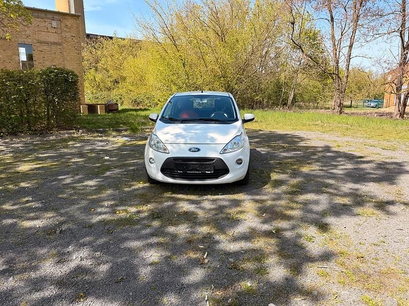 Używany Ford Ka Titanium 69 KM (50 kW) 2009 Biały Hatchback