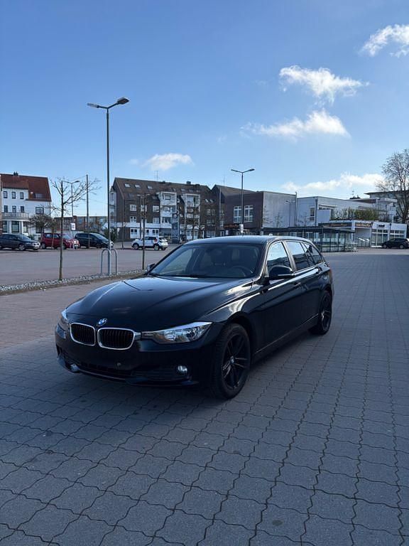 Gebraucht BMW 320 184 PS (135 kW) 2014 Schwarz Kombi