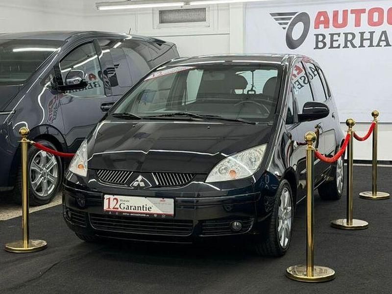Gebraucht Mitsubishi Colt Inform 95 PS (69 kW) 2008 Schwarz Limousine
