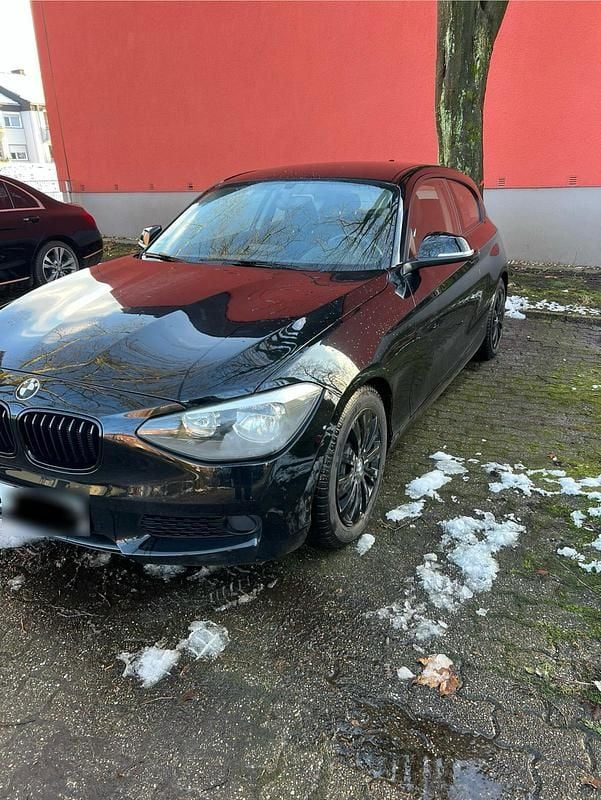 Gebraucht BMW 114 102 PS (75 kW) 2013 Schwarz Kleinwagen