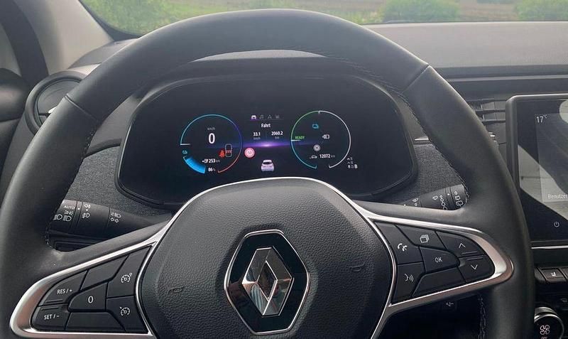 Gebraucht Renault Zoe Evolution 100 kW (136 PS) 2022 Weiß Kleinwagen