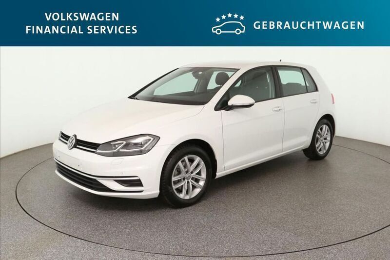 Weiß Gebraucht 2020 VW Golf VII Comfortline Limousine | 19.130 € (Superpreis) - Bild 1/4
