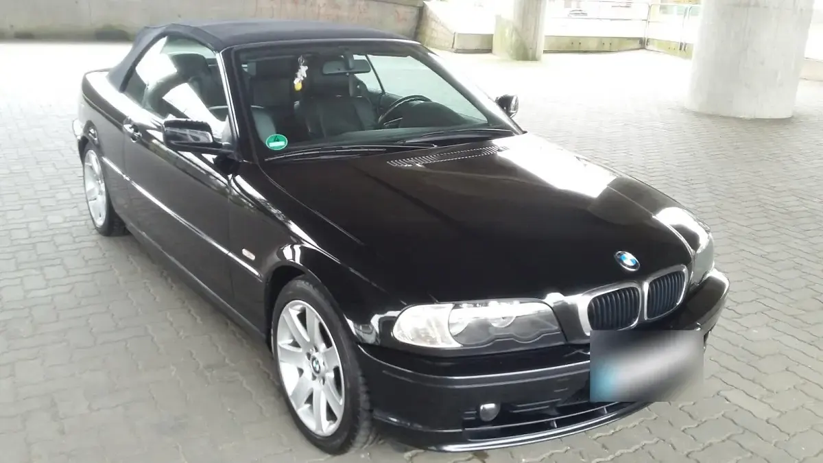 Gebraucht BMW 318 Cabriolet 143 PS (105 kW) 2003 Schwarz Cabrio