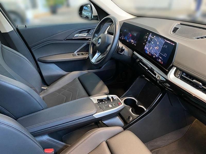 Gebraucht BMW iX1 Luxury Line 230 kW (313 PS) 2022 Schwarz SUV