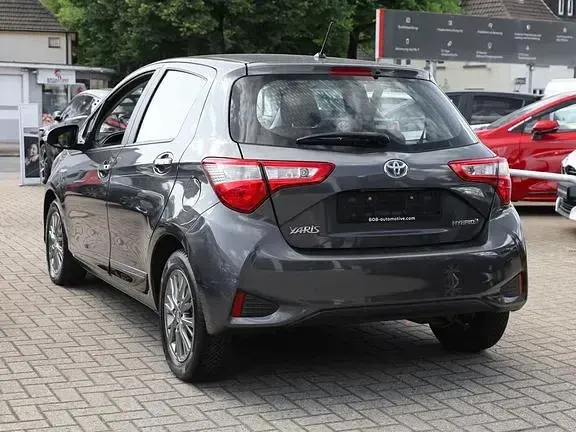 Gebraucht Toyota Yaris Plus 101 PS (74 kW) 2017 Kleinwagen
