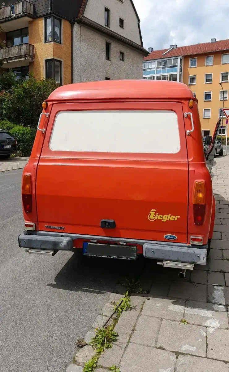 Gebraucht Ford Transit 1983 Rot Van / Kleinbus