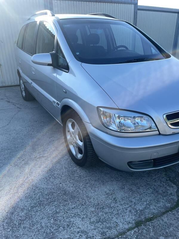 Silber Gebraucht 2005 Opel Zafira Van / Kleinbus | 2.950 € (Etwas zu teuer) - Bild 1/4