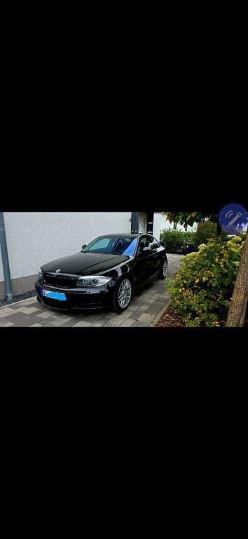 Gebraucht BMW 135 Performance 306 PS (225 kW) 2010 Schwarz Kleinwagen