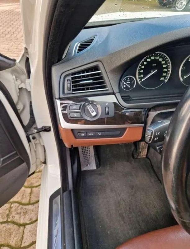 Gebraucht BMW 525 Sport Line 204 PS (150 kW) 2011 Limousine