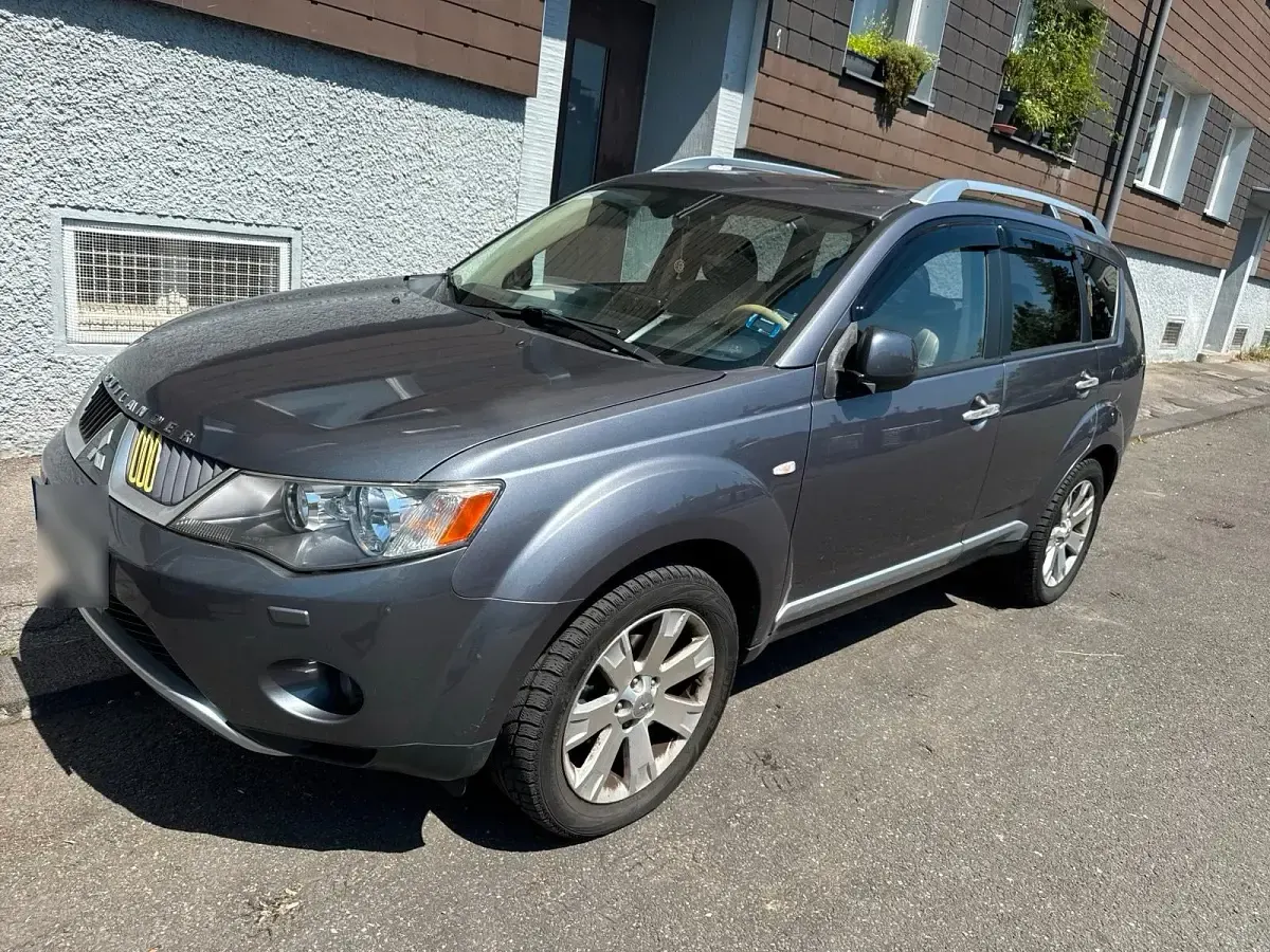 Gebraucht Mitsubishi Outlander 156 PS (114 kW) 2009 Grau SUV