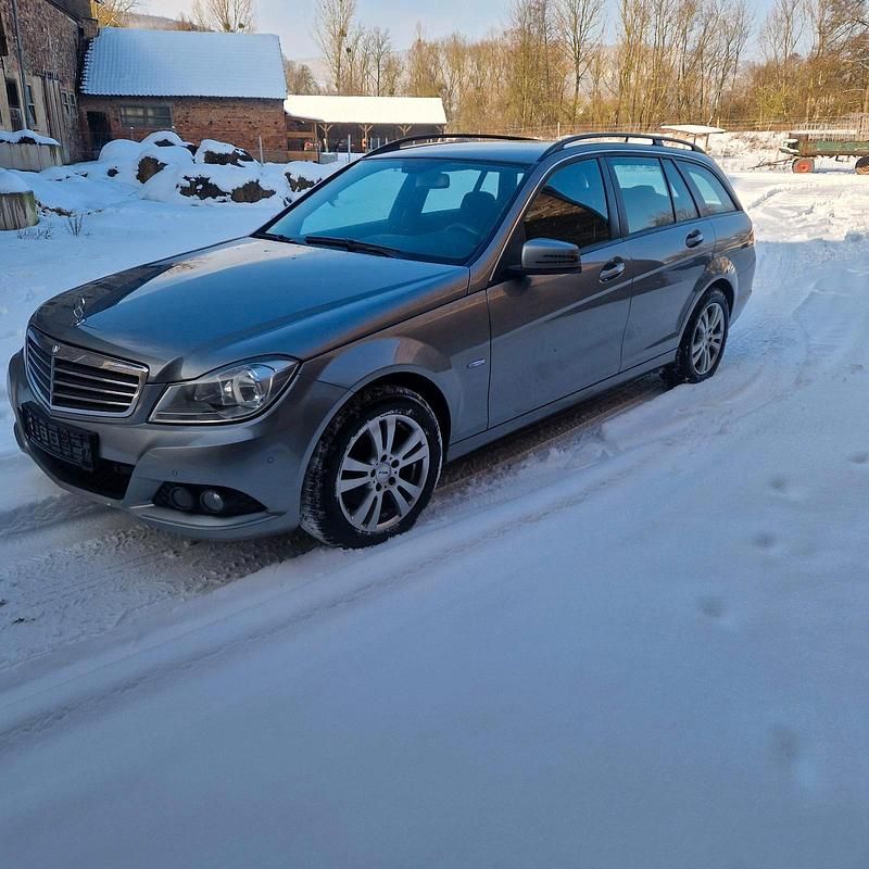 Gebraucht Mercedes C200 184 PS (135 kW) 2012 Kombi