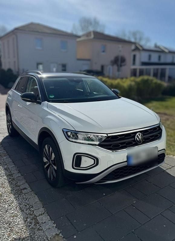 Gebraucht VW T-Roc Move 110 PS (80 kW) 2023 Weiß SUV