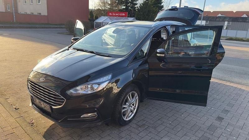 Schwarz Gebraucht 2020 Ford S-MAX Trend Van / Kleinbus | 14.250 € (Fairer Preis) - Bild 1/4