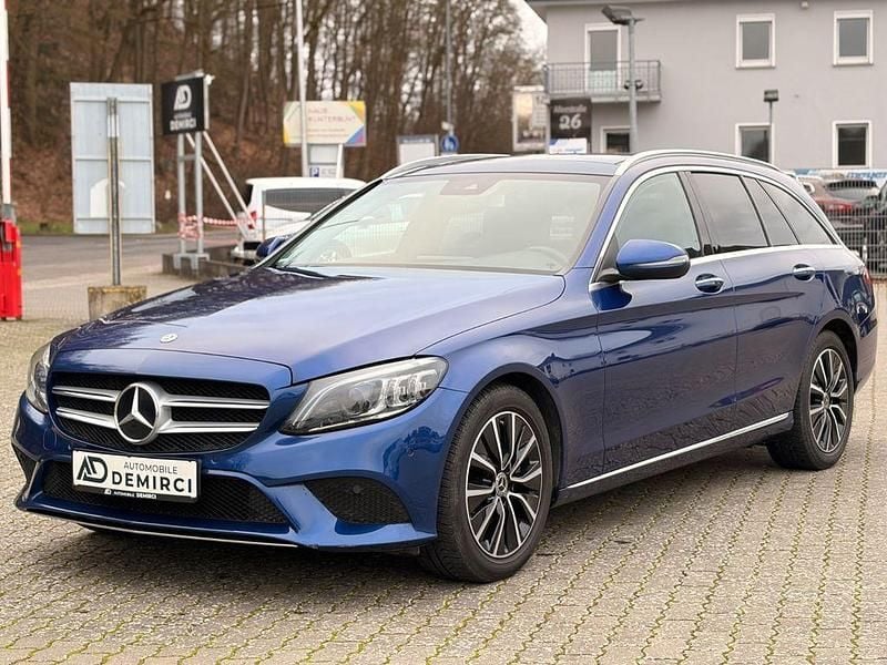 Blau Gebraucht 2018 Mercedes C220 Kombi | 19.999 € (Guter Preis) - Bild 1/4