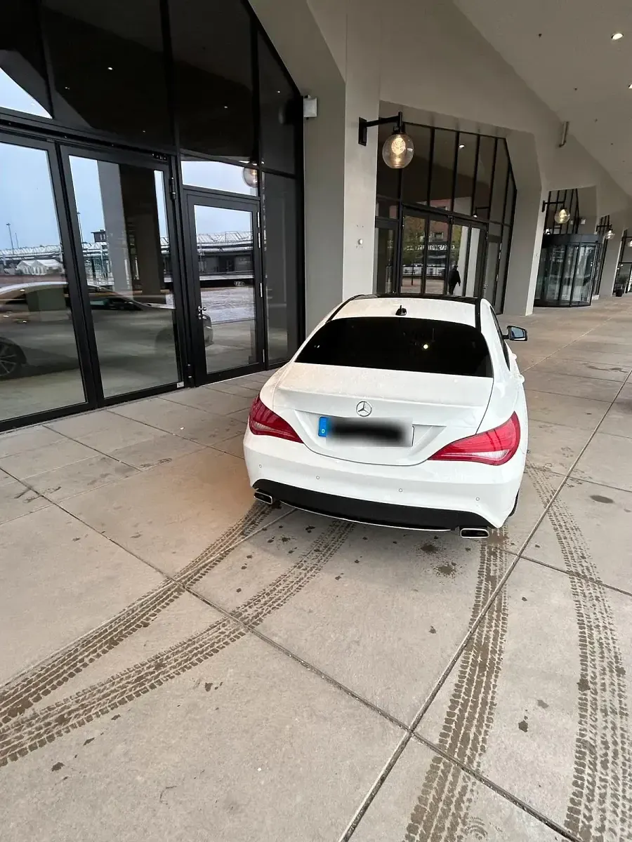 Gebraucht Mercedes CLA200 156 PS (114 kW) 2014 Weiß Limousine