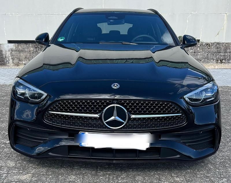 Schwarz Gebraucht 2025 Mercedes C180 AMG Kombi | 40.700 € (Fairer Preis) - Bild 1/4