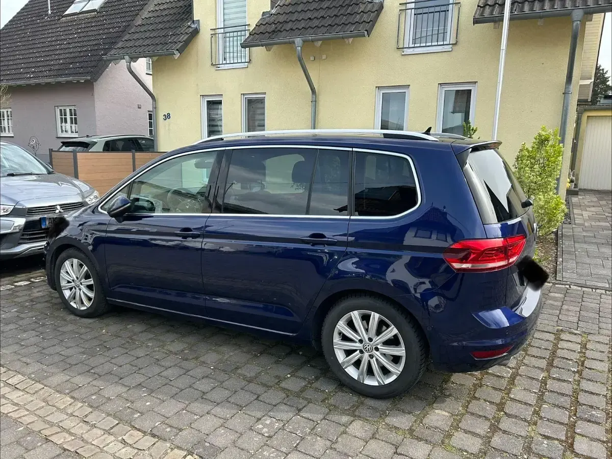 Gebraucht VW Touran Highline 190 PS (139 kW) 2016 Blau Van / Kleinbus