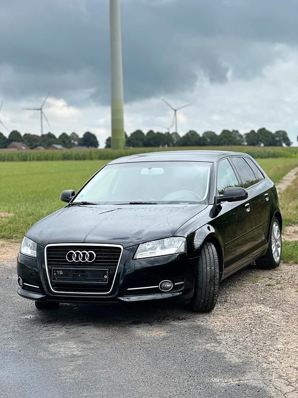 Schwarz Gebraucht 2010 Audi A3 Kleinwagen | 5.300 € (Etwas zu teuer) - Bild 1/4