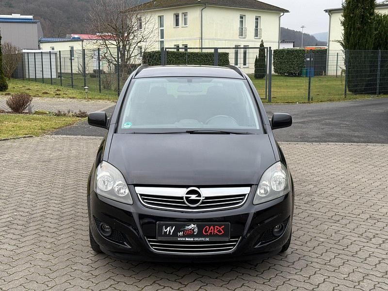 Gebraucht Opel Zafira Edition 150 PS (110 kW) 2010 Saphirschwarz mineraleffekt Van / Kleinbus