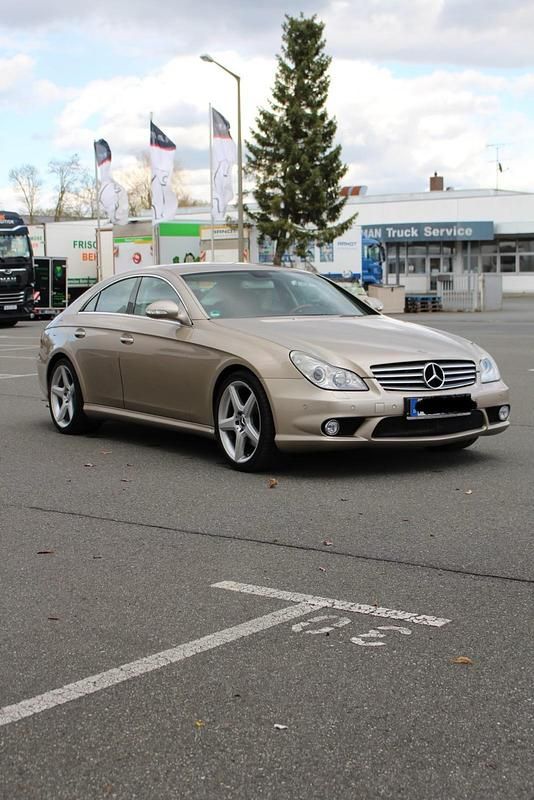 Andere farben Gebraucht 2005 Mercedes CLS350 AMG Limousine | 12.799 € (Teuer) - Bild 1/4