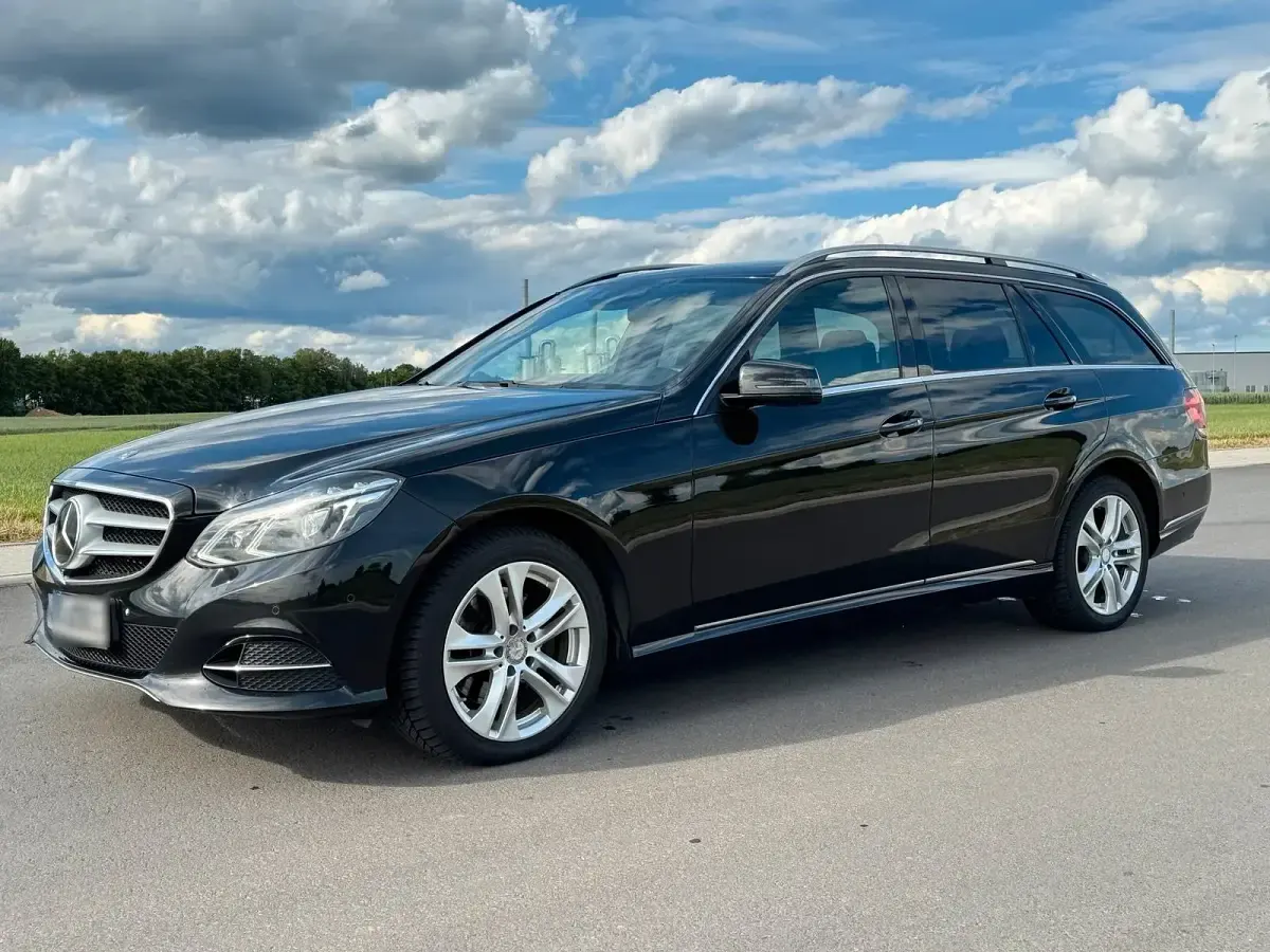 Gebraucht Mercedes E350 258 PS (189 kW) 2015 Schwarz Kombi