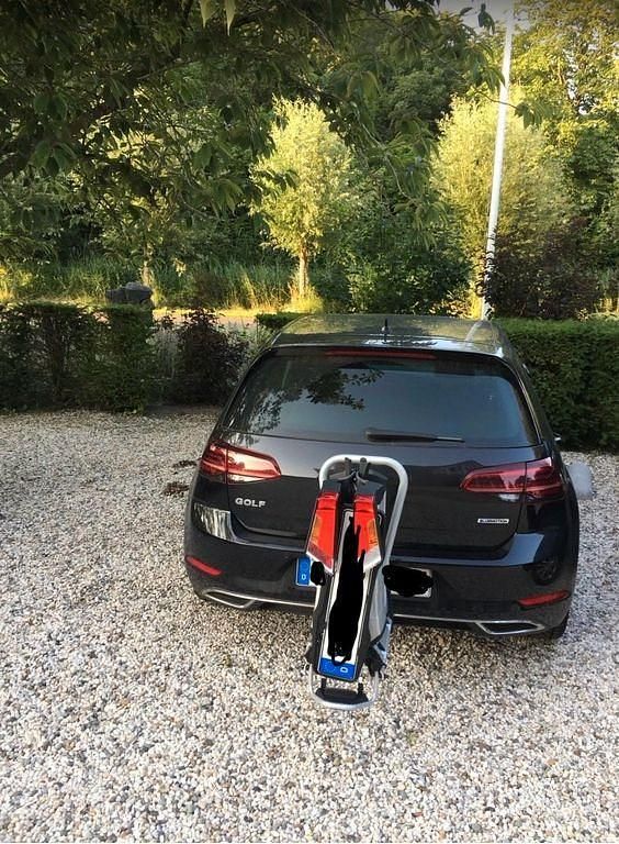 Gebraucht VW Golf VII Highline 131 PS (96 kW) 2018 Schwarz Limousine