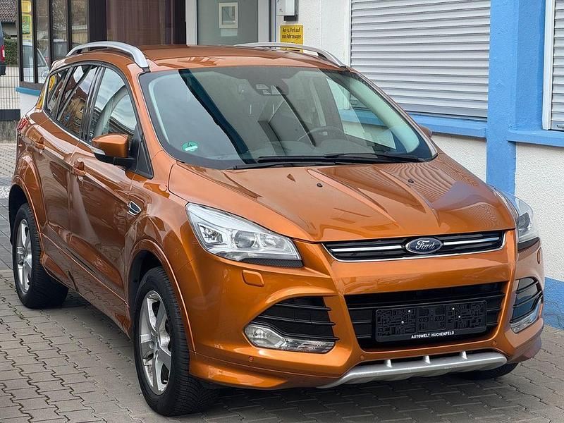 Gebraucht Ford Kuga Individual 150 PS (110 kW) 2016 Orange SUV