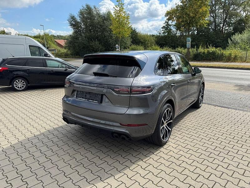 Gebraucht Porsche Cayenne Turbo 549 PS (403 kW) 2019 Grau SUV