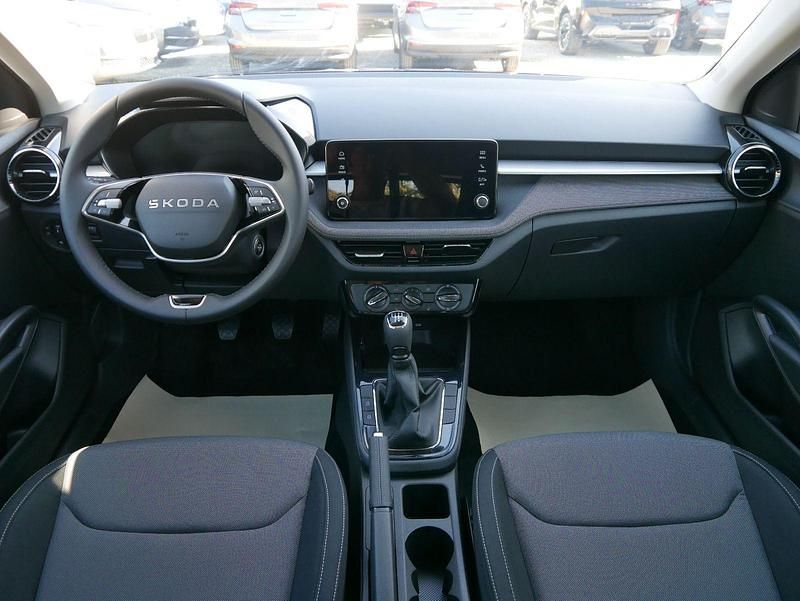 Neu Skoda Fabia Selection 116 PS (85 kW) 2025 Graphite grau metallic Limousine