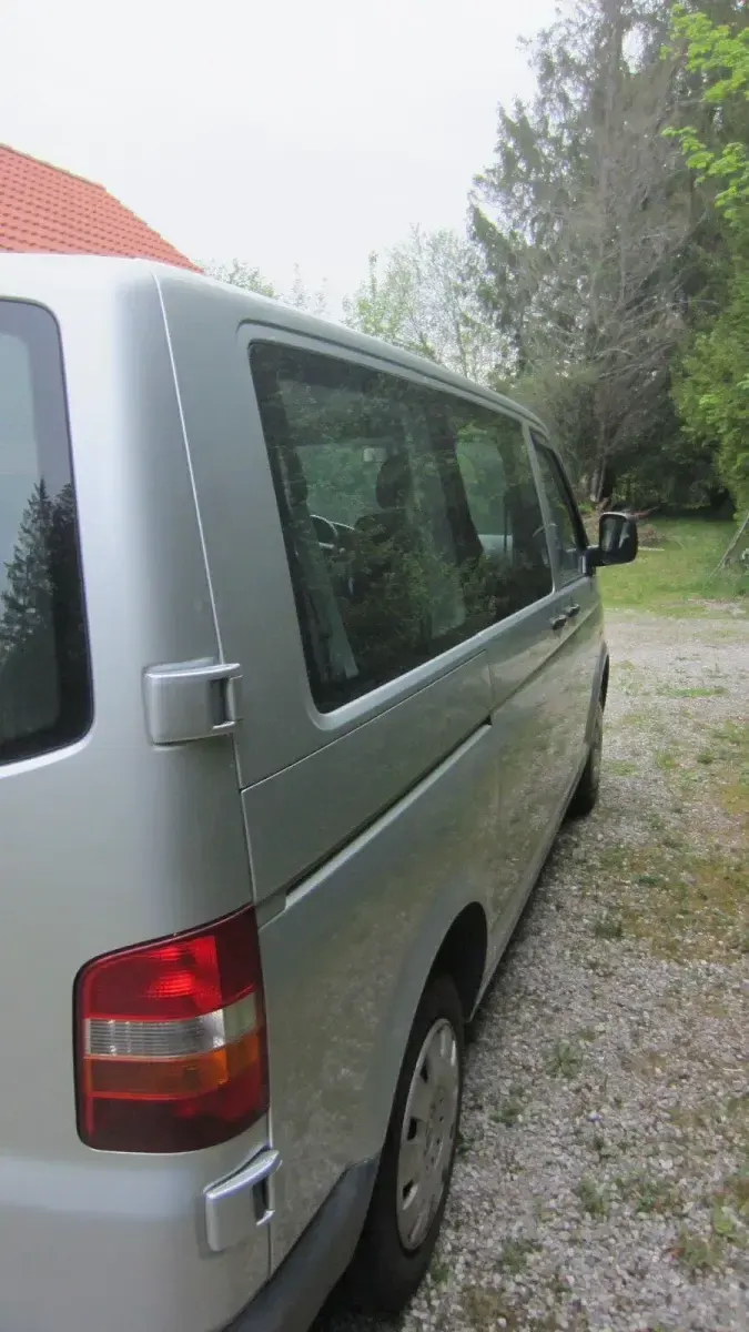 Gebraucht VW Transporter 115 PS (84 kW) 2004 Silber Van