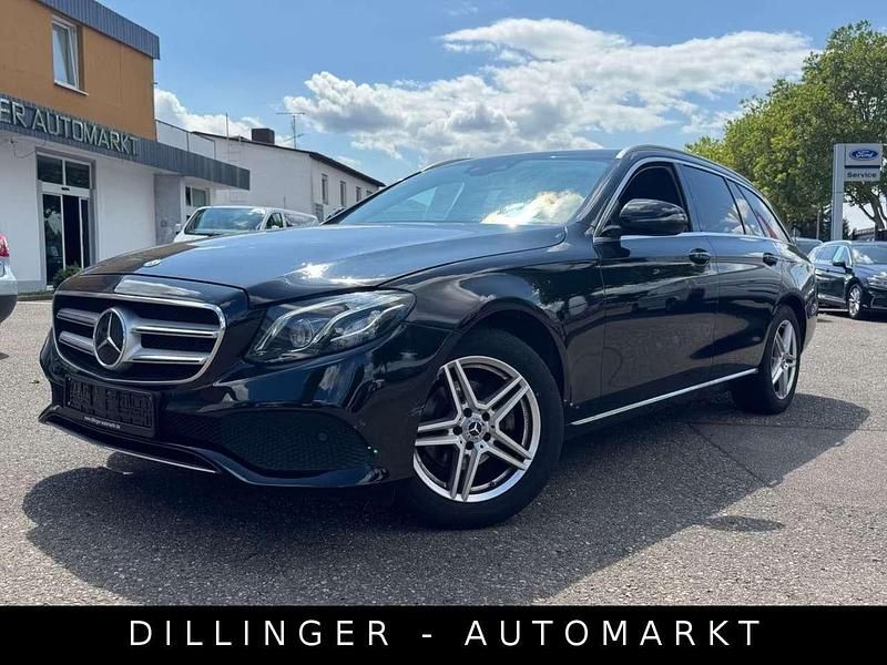Schwarz Gebraucht 2018 Mercedes E220 Kombi | 16.940 € (Guter Preis) - Bild 1/4