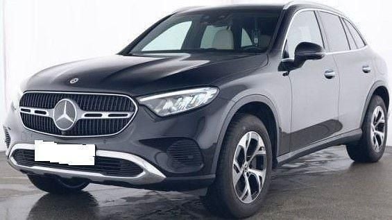 Obsidianschwarzmetallic Gebraucht 2024 Mercedes GLC300e SUV | 62.900 € - Bild 1/4