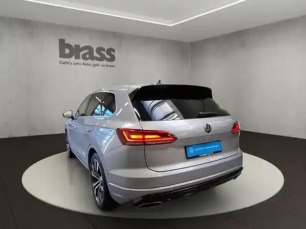 Gebraucht VW Touareg R-line 286 PS (210 kW) 2022 Antimonsilber metallic SUV