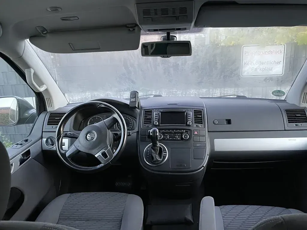 Gebraucht VW Multivan 179 PS (131 kW) 2019 Braun Van / Kleinbus