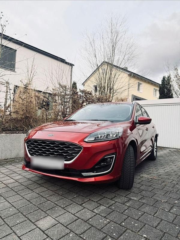 Gebraucht Ford Kuga Vignale 190 PS (139 kW) 2022 Rot SUV