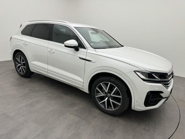 Gebraucht VW Touareg R-line 286 PS (210 kW) 2022 Oryxweiß perlmutteffekt SUV