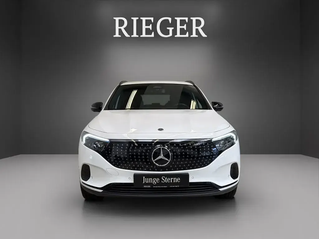 Gebraucht Mercedes EQA250+ Electric Art 139 kW (190 PS) 2025 Weiß SUV