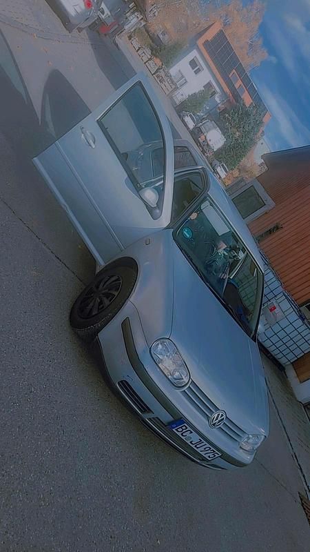 Silber Gebraucht 1999 VW Golf IV Kleinwagen | 1.000 € (Superpreis) - Bild 1/4