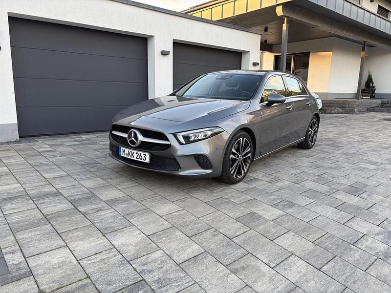 Gebraucht Mercedes A220 190 PS (139 kW) 2019 Grau Limousine