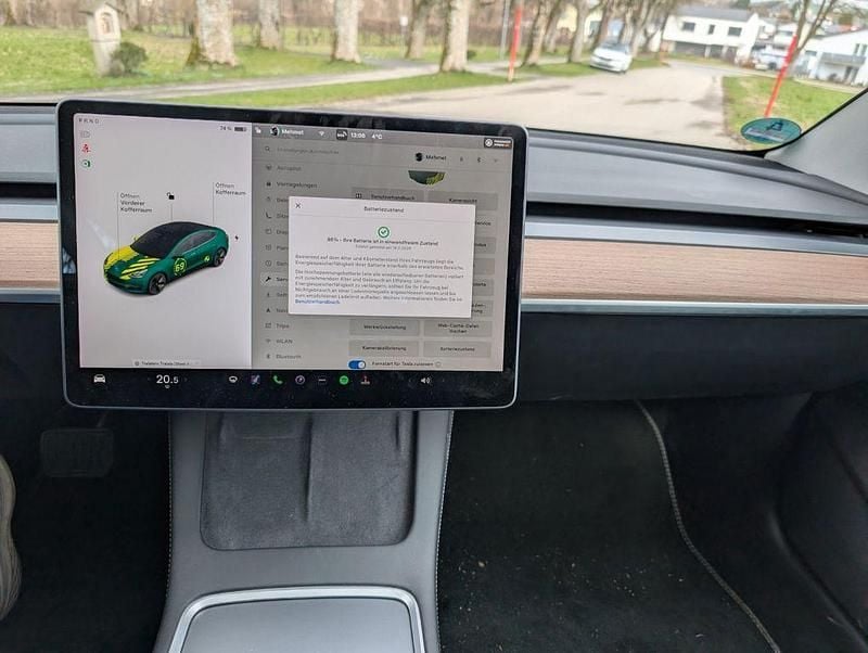 Gebraucht Tesla Model 3 Standard Range Plus 239 kW (325 PS) 2021 Weiß Limousine